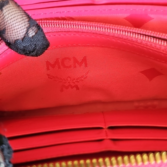 MCM 🎄Weekend Special🎄Pink and Tan Wallet with Monogram Design | VGUC 💕 - Picture 8 of 15